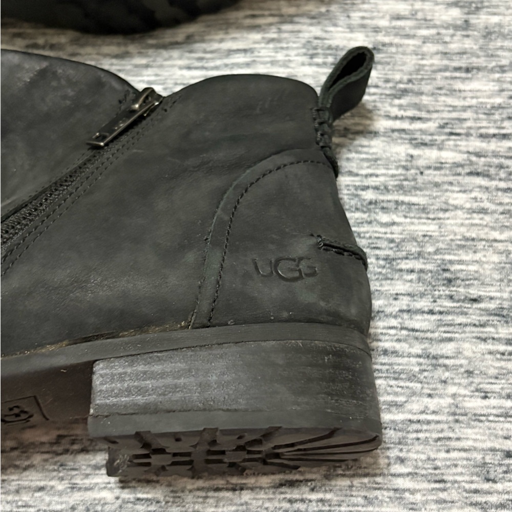 UGG Waterproof Ankle Boots Ladies Size 12 - Picture 3 of 8